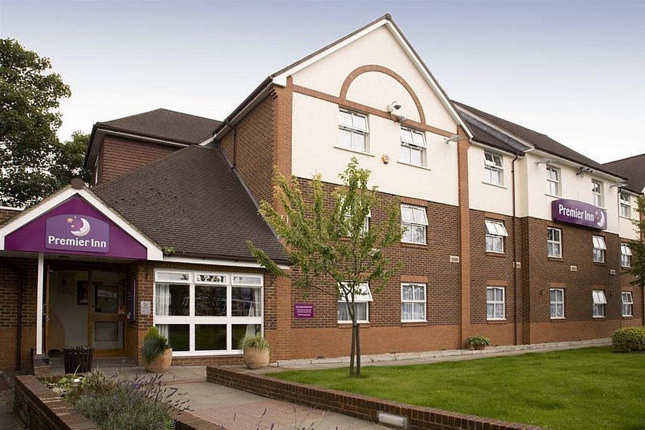 Premier Inn London Ілфорд Екстер'єр фото
