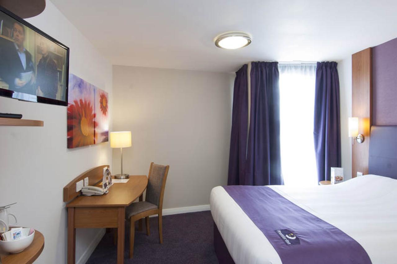 Premier Inn London Ілфорд Номер фото