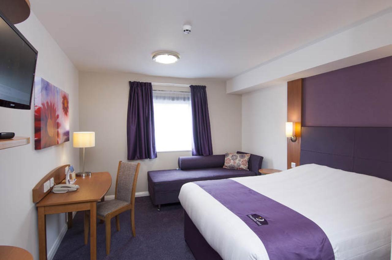 Premier Inn London Ілфорд Номер фото
