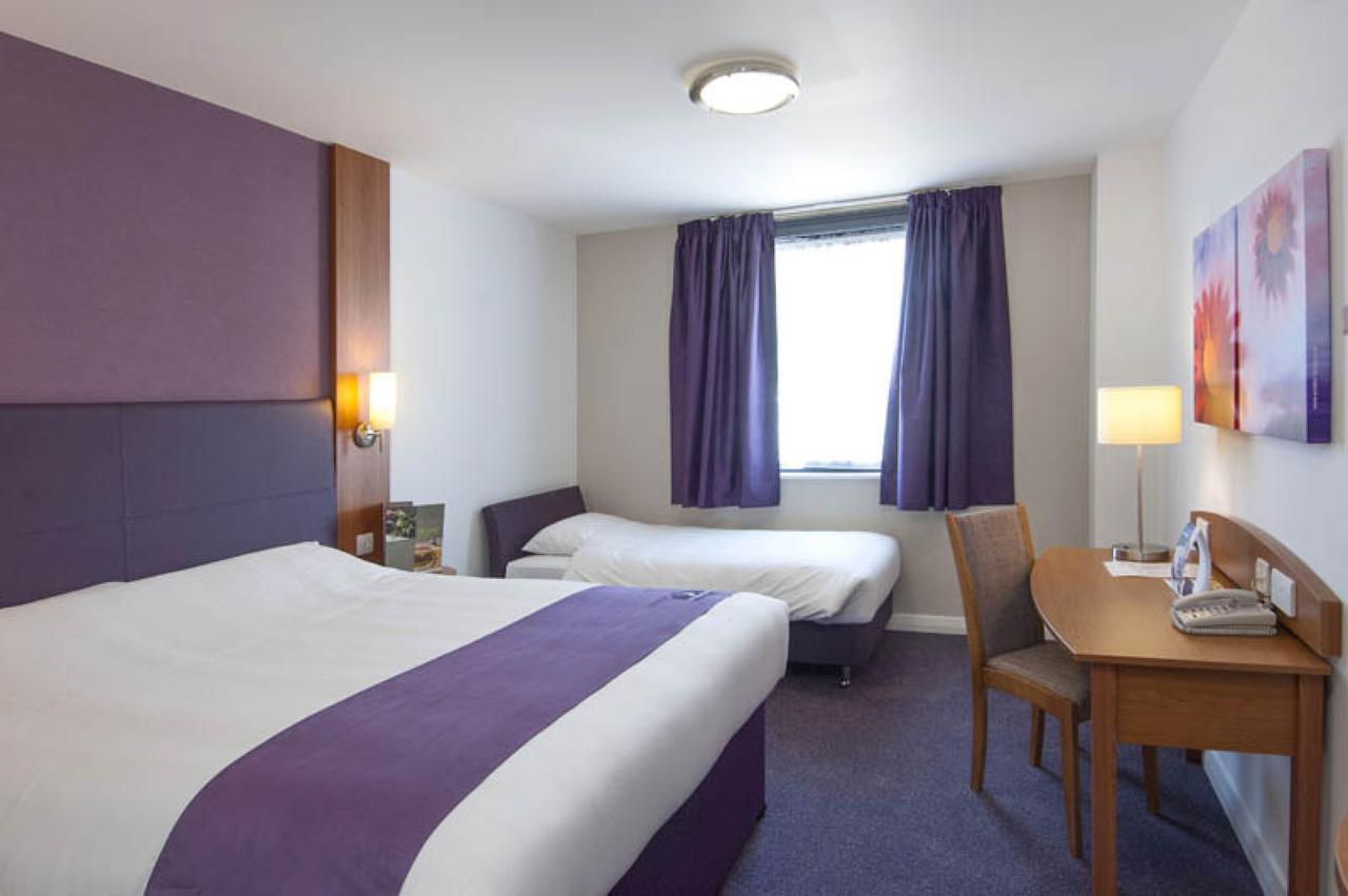 Premier Inn London Ілфорд Номер фото
